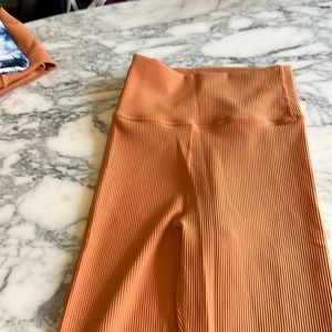High-Waisted Ribbed Leggings - Orange